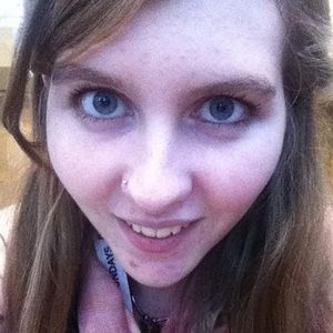 Meet your Posher, Alexia